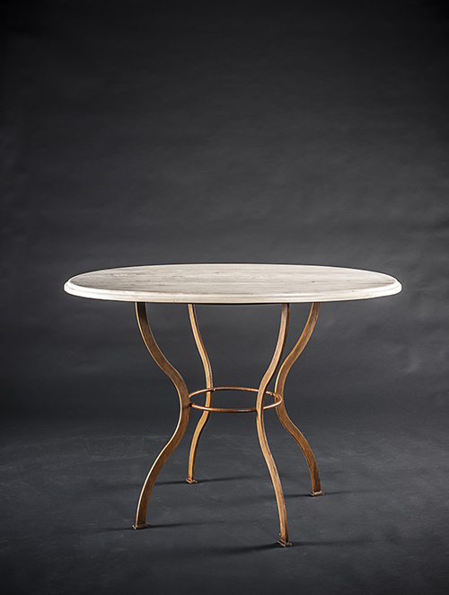 Tavolo ovale con piano in legno